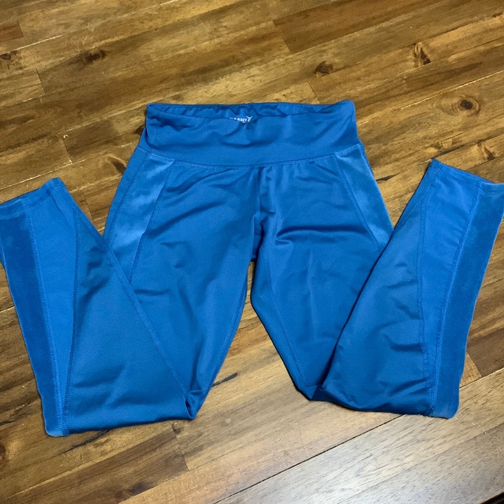 Girl’s Active Leggings. Old Navy. Size L 10/12. Go Dry